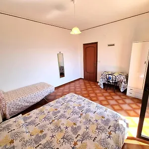  Appartamento Fronte Mare, Parcheggio Privato, Wi-fi, Lavatrice